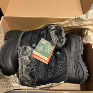 New Kamik Toddler Snow Boots Size 8